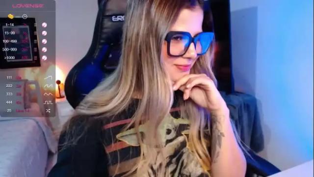 Image 6 of avrill_morgan Stream on Chaturbate on 23 days ago