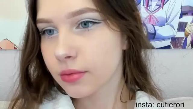 Image 6 of avrora_deis Stream on Chaturbate on 16 months ago