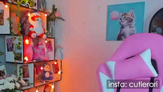 Image 3 of avrora_deis Stream on Chaturbate on 14 months ago