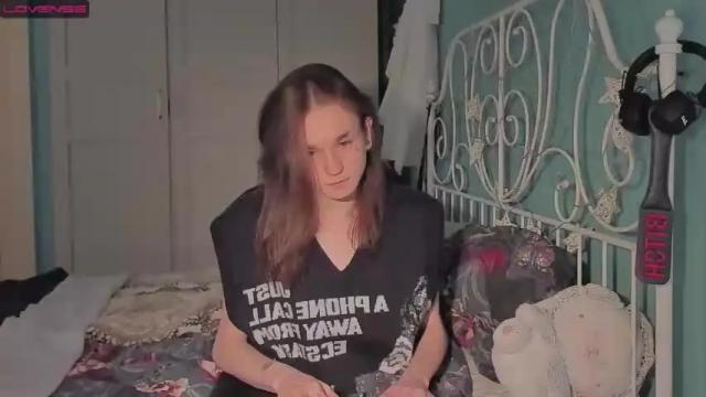 Image 12 of awlora Stream on Chaturbate on 27 months ago