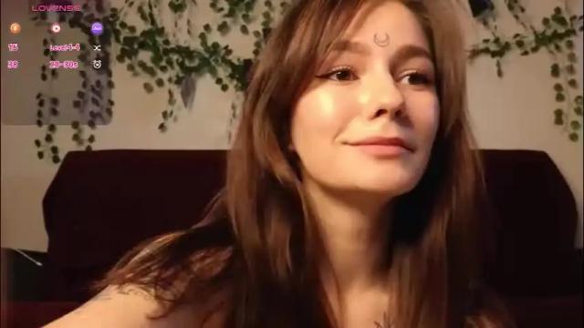 Image 12 of aww_burn Stream on Chaturbate on 3 months ago