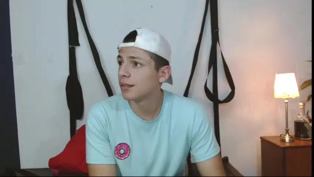 Image 2 of axel_latincully Stream on Chaturbate on 15 months ago