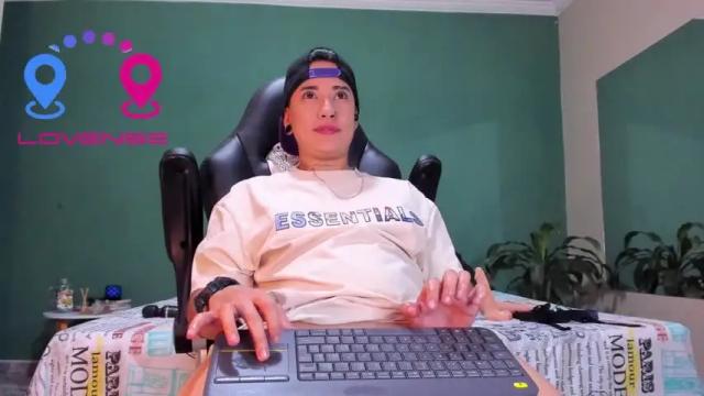 Image 12 of axel_rouse1 Stream on Chaturbate on 14 months ago