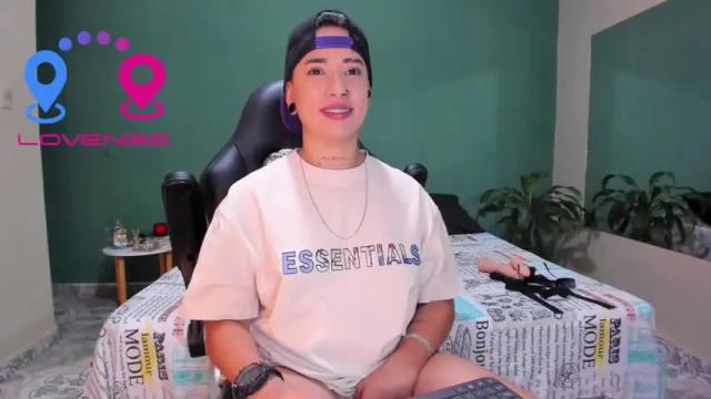 Image 6 of axel_rouse1 Stream on Chaturbate on 14 months ago