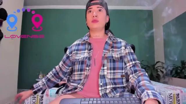 Image 8 of axel_rouse1 Stream on Chaturbate on 14 months ago