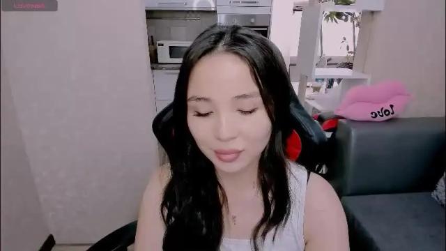 Image 3 of aya_moon Stream on Chaturbate on 21 days ago
