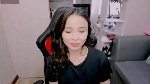 Image 2 of aya_moon Stream on Chaturbate on 19 days ago