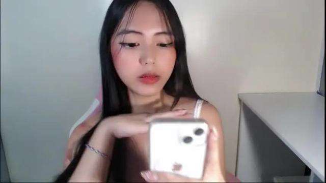 Image 7 of ayalvrs18 Stream on Chaturbate on 1 day ago