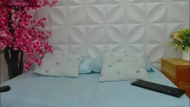 Image 4 of ayla13_ Stream on Chaturbate on 1 month ago