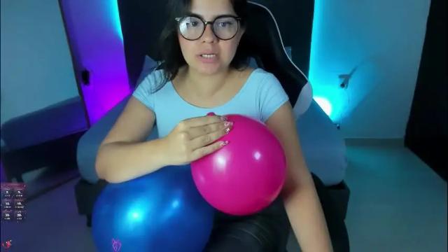 Image 3 of ayla13_ Stream on Chaturbate on 8 days ago