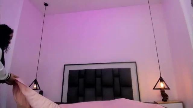 Image 2 of ayla_martinez Stream on Chaturbate on 10 days ago