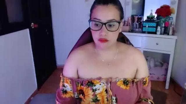 Image 4 of aylaislem Stream on Chaturbate on 14 months ago