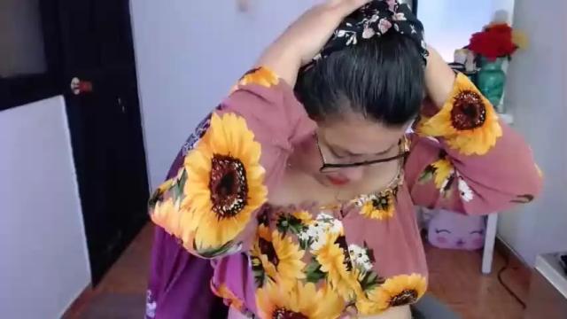 Image 7 of aylaislem Stream on Chaturbate on 13 months ago