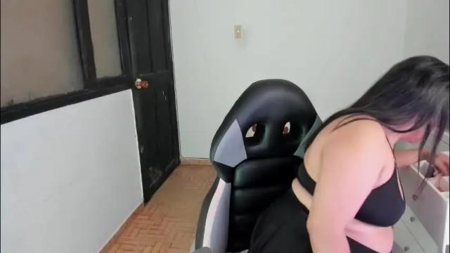 Image 10 of aylaislem Stream on Chaturbate on 2 months ago