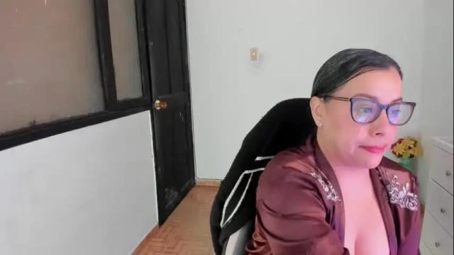 Image 6 of aylaislem Stream on Chaturbate on 1 month ago