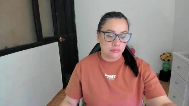 Image 3 of aylaislem Stream on Chaturbate on 6 days ago