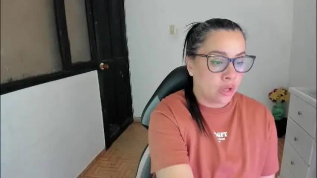 Image 8 of aylaislem Stream on Chaturbate on 6 days ago