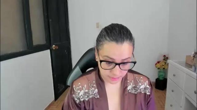 Image 10 of aylaislem Stream on Chaturbate on 2 months ago