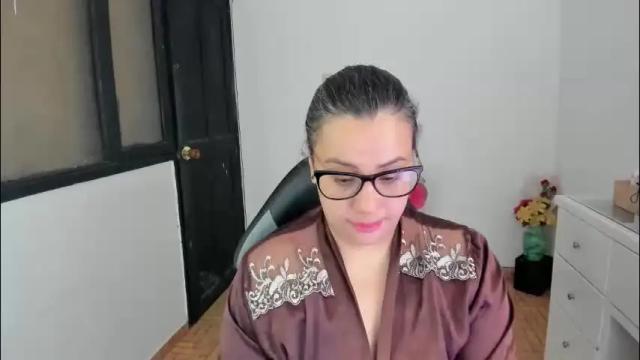 Image 4 of aylaislem Stream on Chaturbate on 2 months ago