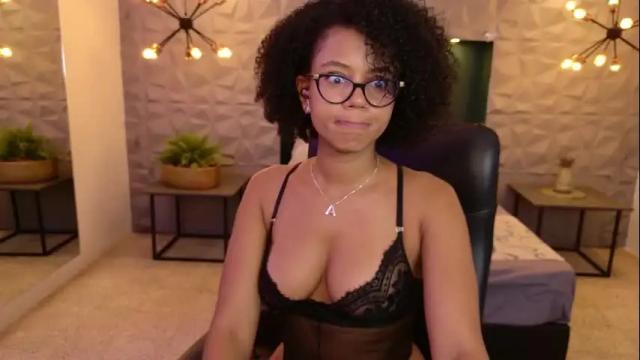 Image 4 of ayleen_dunkann Stream on Chaturbate on 1 month ago