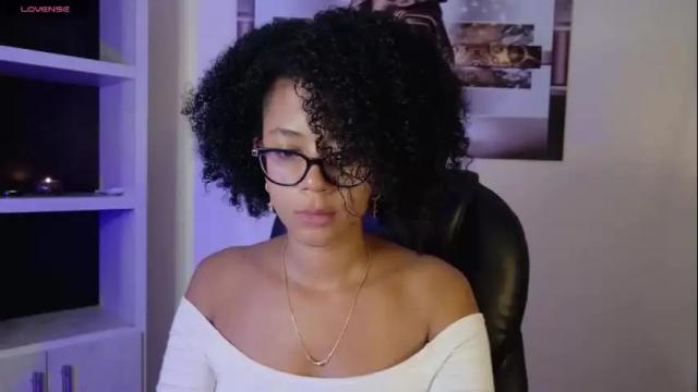 Image 4 of ayleen_dunkann Stream on Chaturbate on 19 days ago