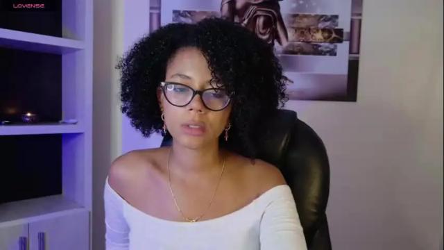Image 6 of ayleen_dunkann Stream on Chaturbate on 19 days ago