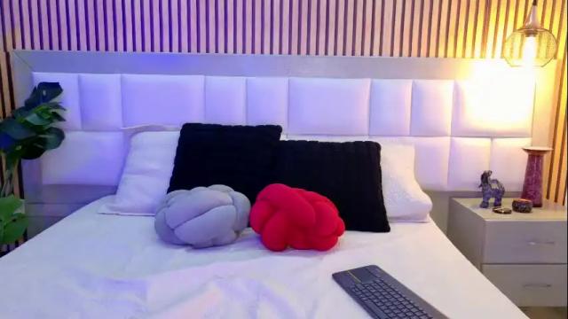 Image 2 of ayleen_dunkann Stream on Chaturbate on 15 days ago