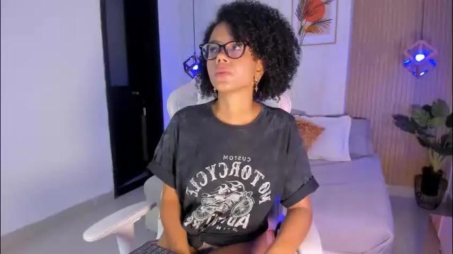 Image 7 of ayleen_dunkann Stream on Chaturbate on 14 days ago