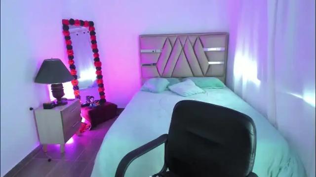 Image 7 of aylin_diazz Stream on Chaturbate on 2 months ago