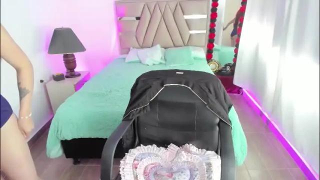 Image 10 of aylin_diazz Stream on Chaturbate on 2 months ago