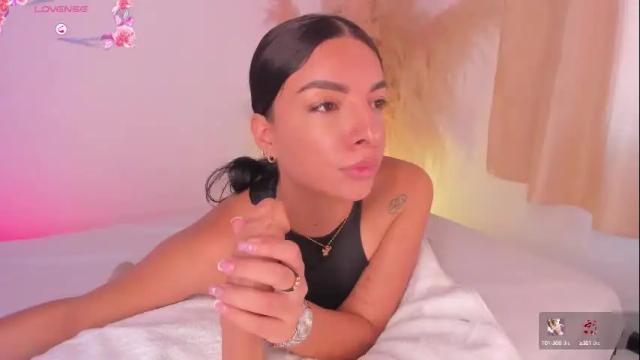 Image 6 of aylinnzambrano_ Stream on Chaturbate on 1 month ago