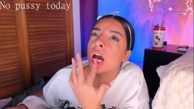 Image 11 of aylinnzambrano_ Stream on Chaturbate on 23 days ago
