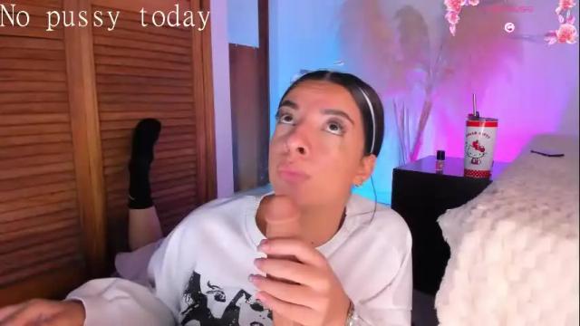 Image 6 of aylinnzambrano_ Stream on Chaturbate on 23 days ago