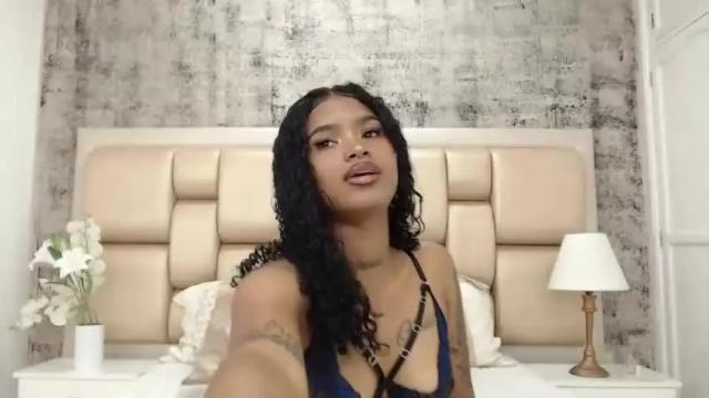 Image 2 of aylinscott Stream on Chaturbate on 16 months ago