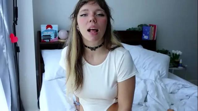 Image 3 of ayralust Stream on Chaturbate on 23 days ago