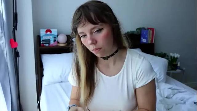 Image 7 of ayralust Stream on Chaturbate on 23 days ago