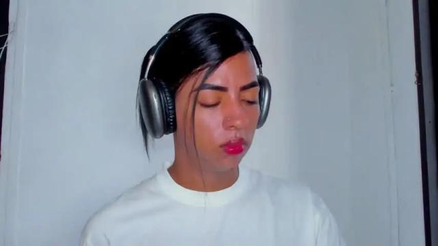Image 12 of azaleya_chriss Stream on Chaturbate on 12 months ago