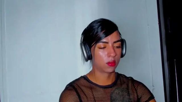 Image 12 of azaleya_chriss Stream on Chaturbate on 12 months ago