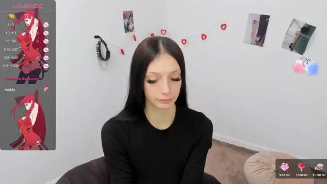 Image 3 of azaliagates Stream on Chaturbate on 15 months ago