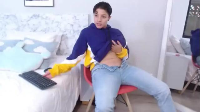 Image 4 of azazel_hamelin Stream on Chaturbate on 21 months ago