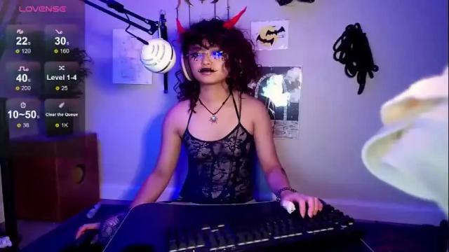 Image 3 of azazelgains Stream on Chaturbate on 24 days ago