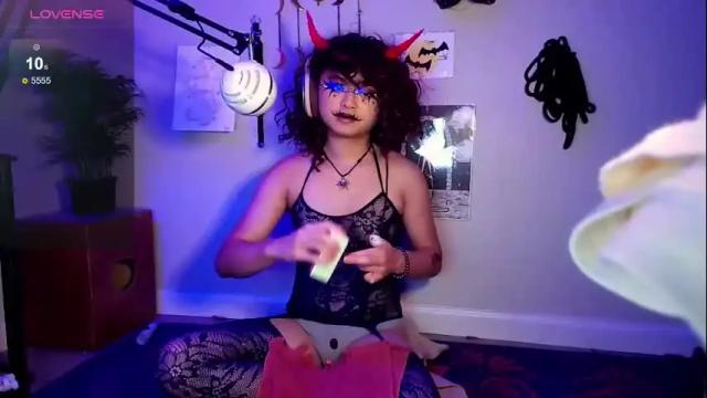 Image 4 of azazelgains Stream on Chaturbate on 24 days ago