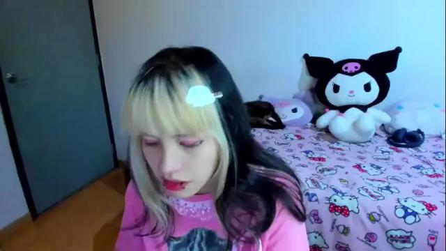 Image 4 of azu_moure Stream on Chaturbate on 1 month ago