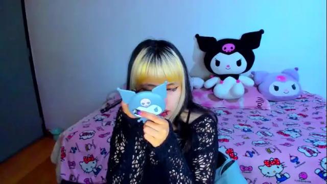 Image 3 of azu_moure Stream on Chaturbate on 1 month ago