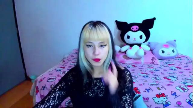 Image 4 of azu_moure Stream on Chaturbate on 1 month ago