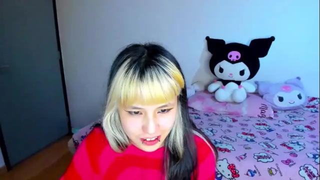 Image 3 of azu_moure Stream on Chaturbate on 1 month ago