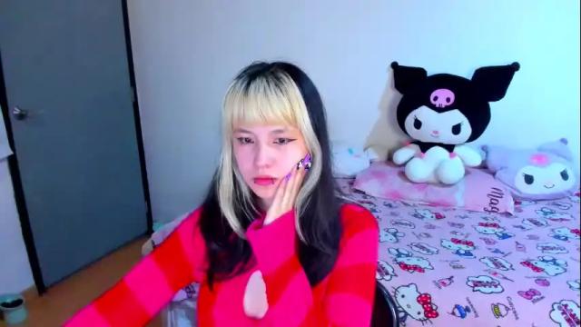 Image 8 of azu_moure Stream on Chaturbate on 1 month ago