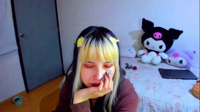 Image 4 of azu_moure Stream on Chaturbate on 1 month ago