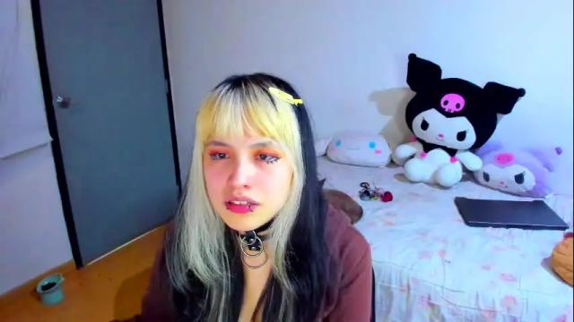 Image 7 of azu_moure Stream on Chaturbate on 1 month ago