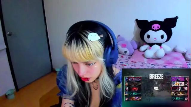 Image 12 of azu_moure Stream on Chaturbate on 1 month ago